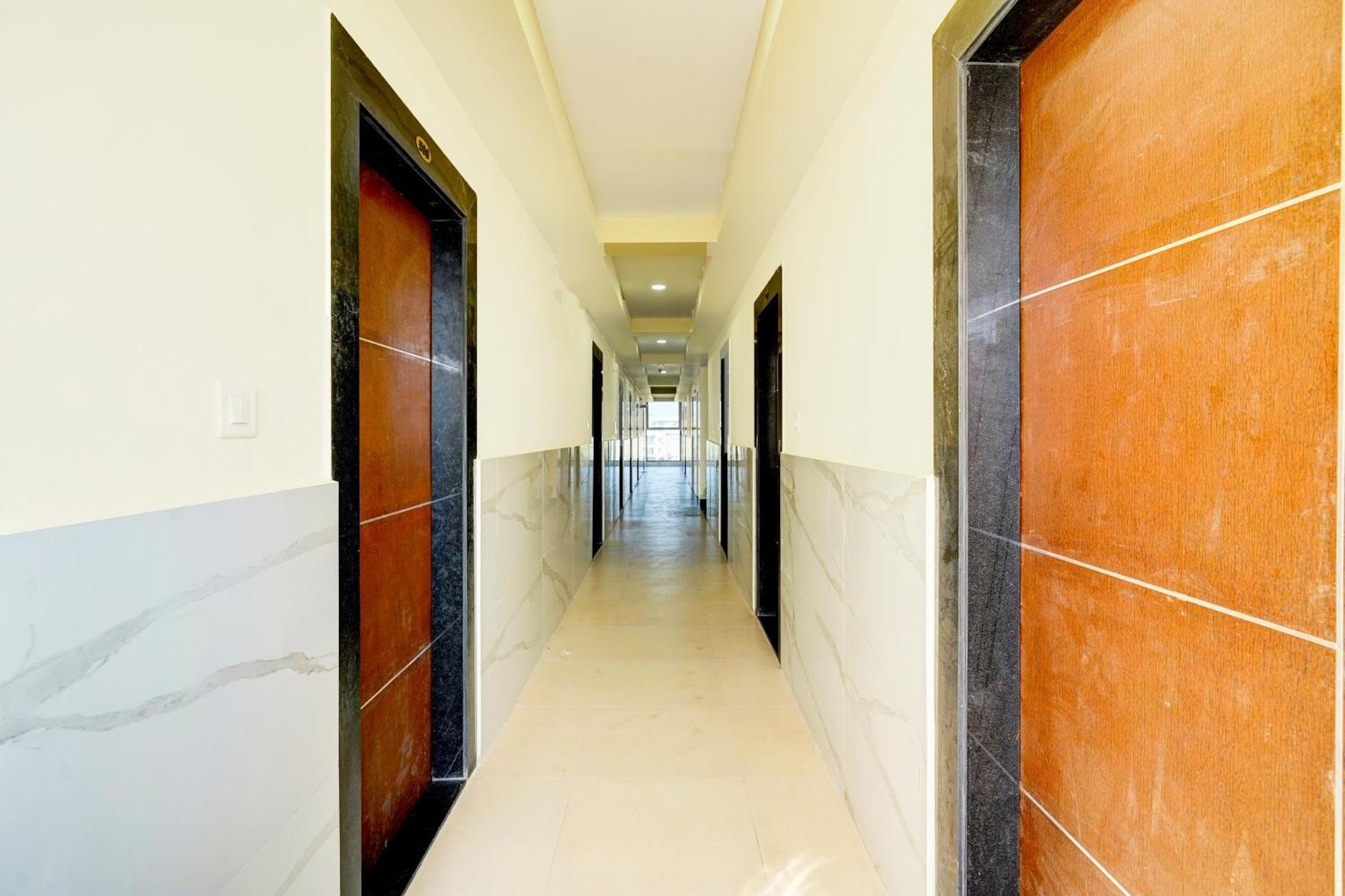Super Hotel O Sri Vishnu Prime Opposite The Studio Salon, Kundalhalli Gate Bangalore Buitenkant foto